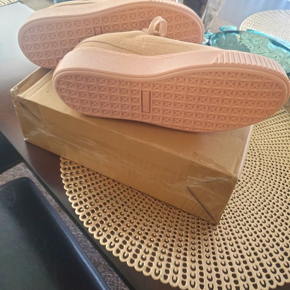 Puma Platform - Picture 3 of 5